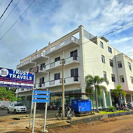 Hotel Marutham Kilinochchi Buitenkant foto