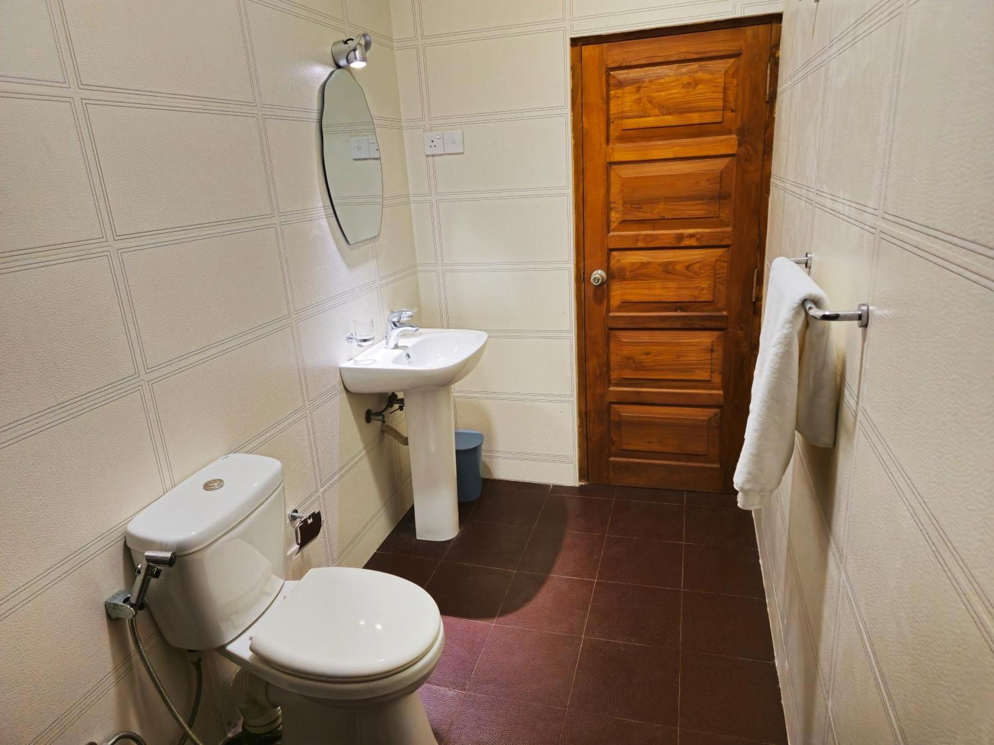Hotel Marutham Kilinochchi Buitenkant foto