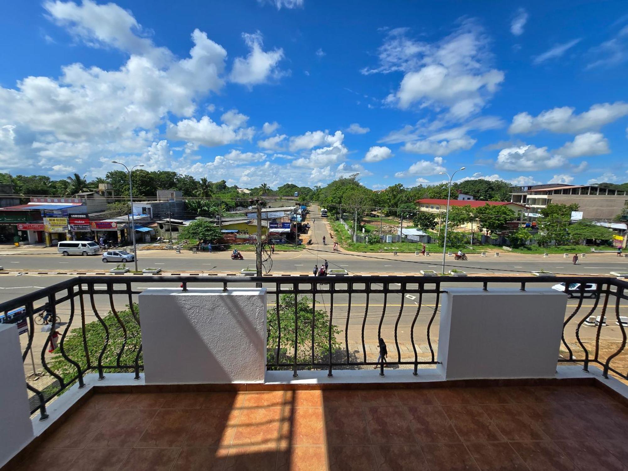 Hotel Marutham Kilinochchi Buitenkant foto